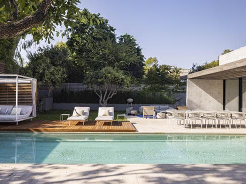 בית פרטי בהרצליה פיתוח - 600 מ"ר על שטח של דונם בית פרטי בהרצליה פיתוח - 600 מ"ר על שטח של דונם