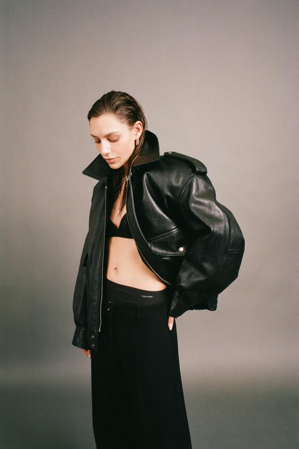 "זאת סגירת מעגל עבורי, כי זאת חנות שאמא שלי מאוד אהבה". אליענה זקס לפקטורי 54 (צילום: דודי דיין) אליענה זקס בהפקת אופנה לפקטורי 54