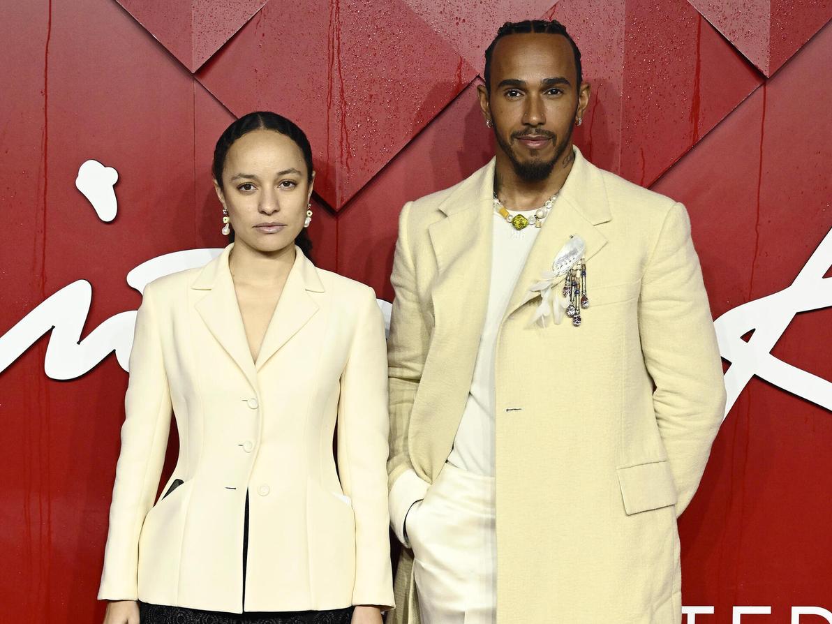 גרייס ויילס בונר ולואיס המילטון בטקס פרסי האופנה הבריטיים, 2023