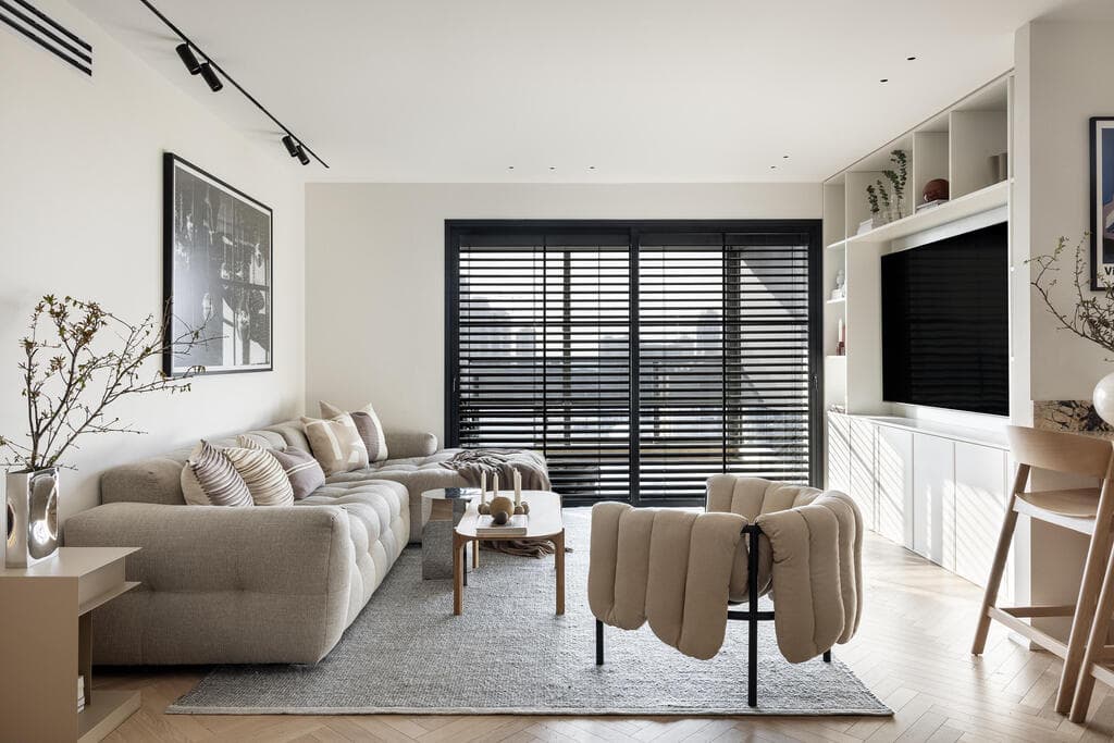 דירת קבלן בבת ים, עיצוב: בר בן ישי, ברבורית