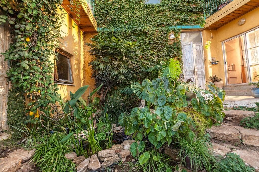 הבית הפסיבי בנוי ממכולה ביישוב אשחר בצפון