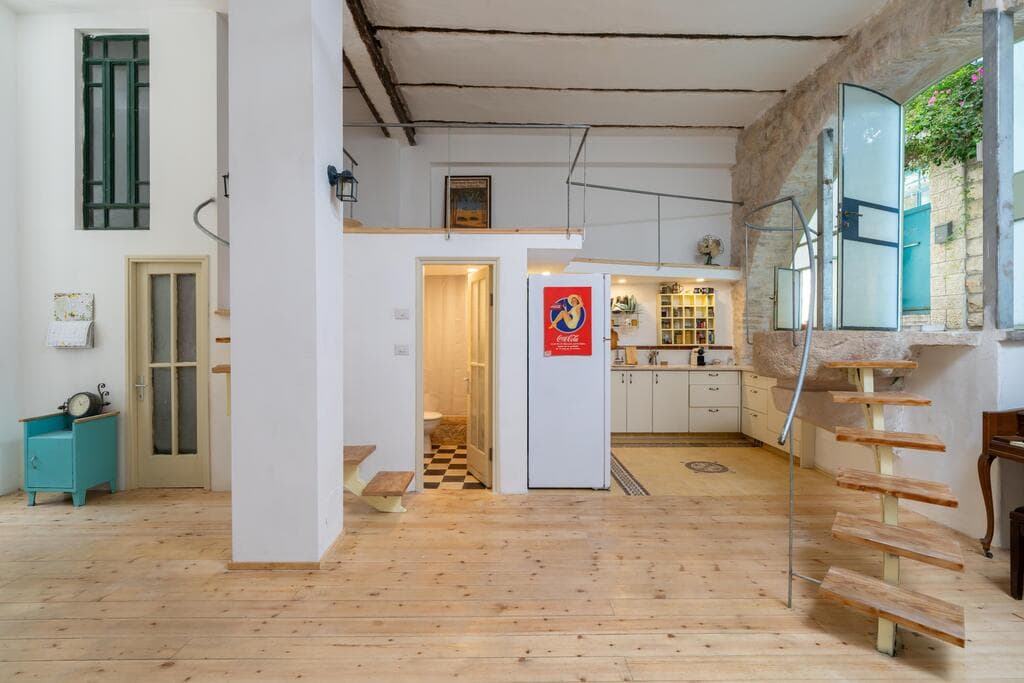 טחנת הקמח בעין כרם, עמרי יהושפט, בתים מבפנים ירושלים