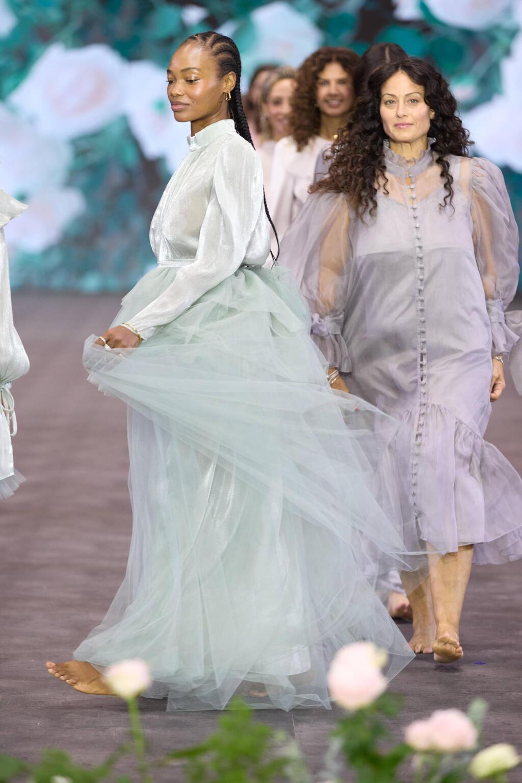 התצוגה של ROZ (צילום: אור גפן) התצוגה של ROZ בשבוע האופנה תל אביב, 2025