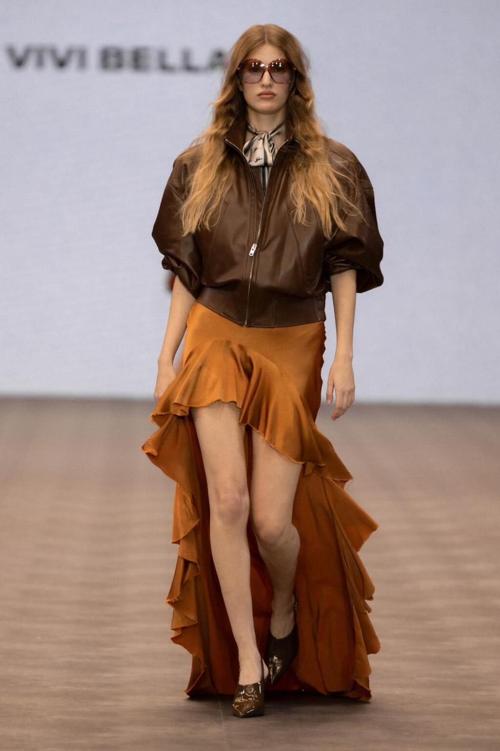 התצוגה של ויוי בלאיש (צילום: עומרי רוזנגרט) התצוגה של ויוי בלאיש בשבוע האופנה תל אביב, 2025