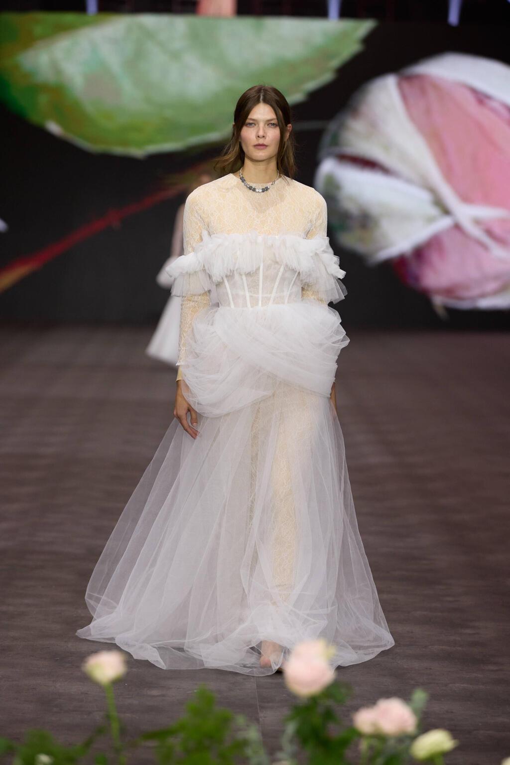 התצוגה של ROZ (צילום: אור גפן) התצוגה של ROZ בשבוע האופנה תל אביב, 2025