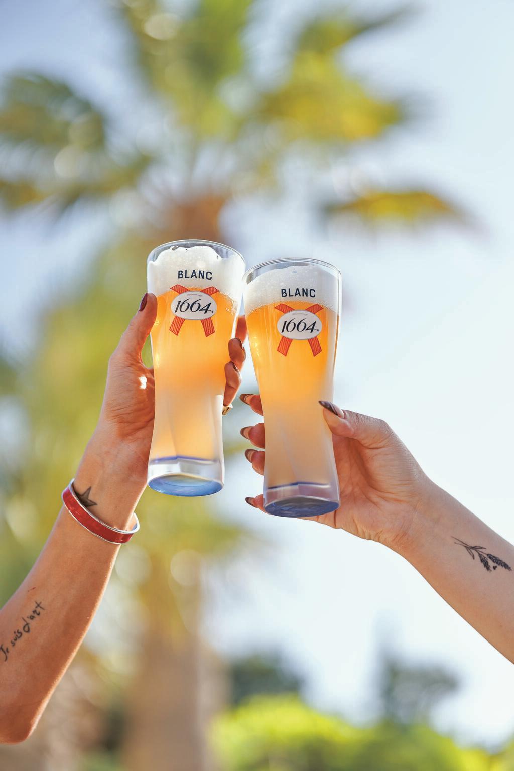 עושים חיים בצילומי אופנה בקפרסין. ועוד יש בירה!