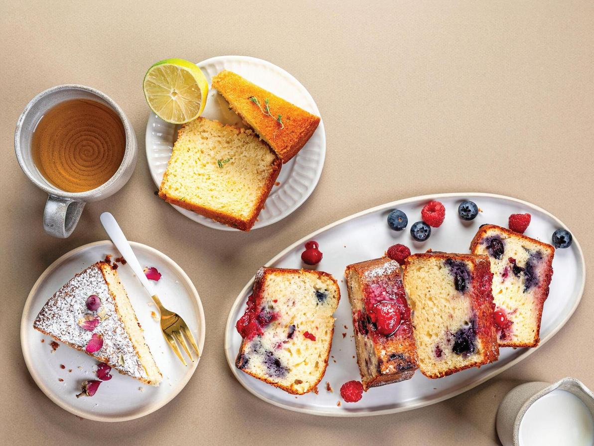 עוגת יוגורט ופירות יער