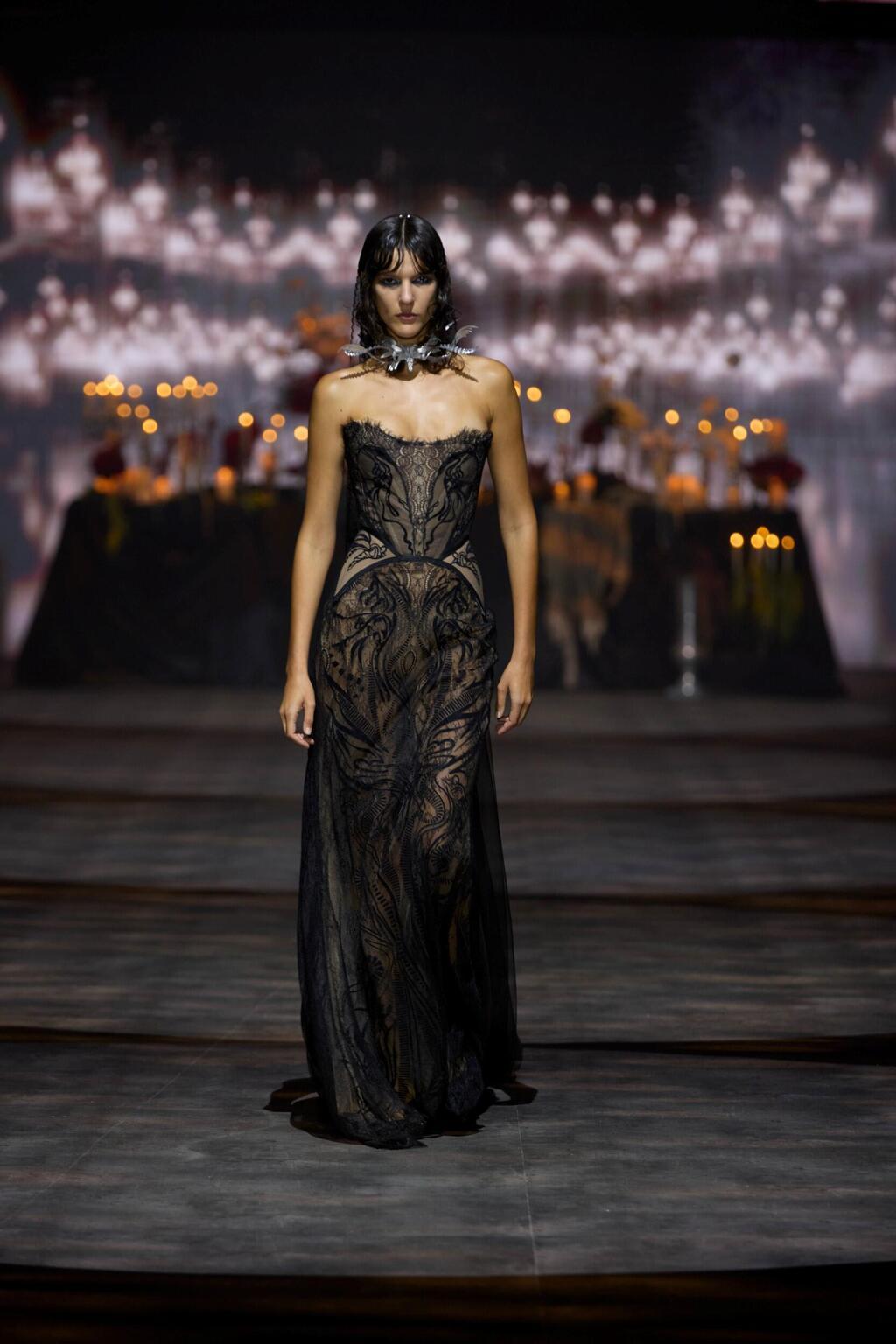 רומי פלד בתצוגה של ינקי ונטף (צילום: עומרי רוזנגרט) התצוגה של ינקי ונטף בשבוע האופנה תל אביב, 2025