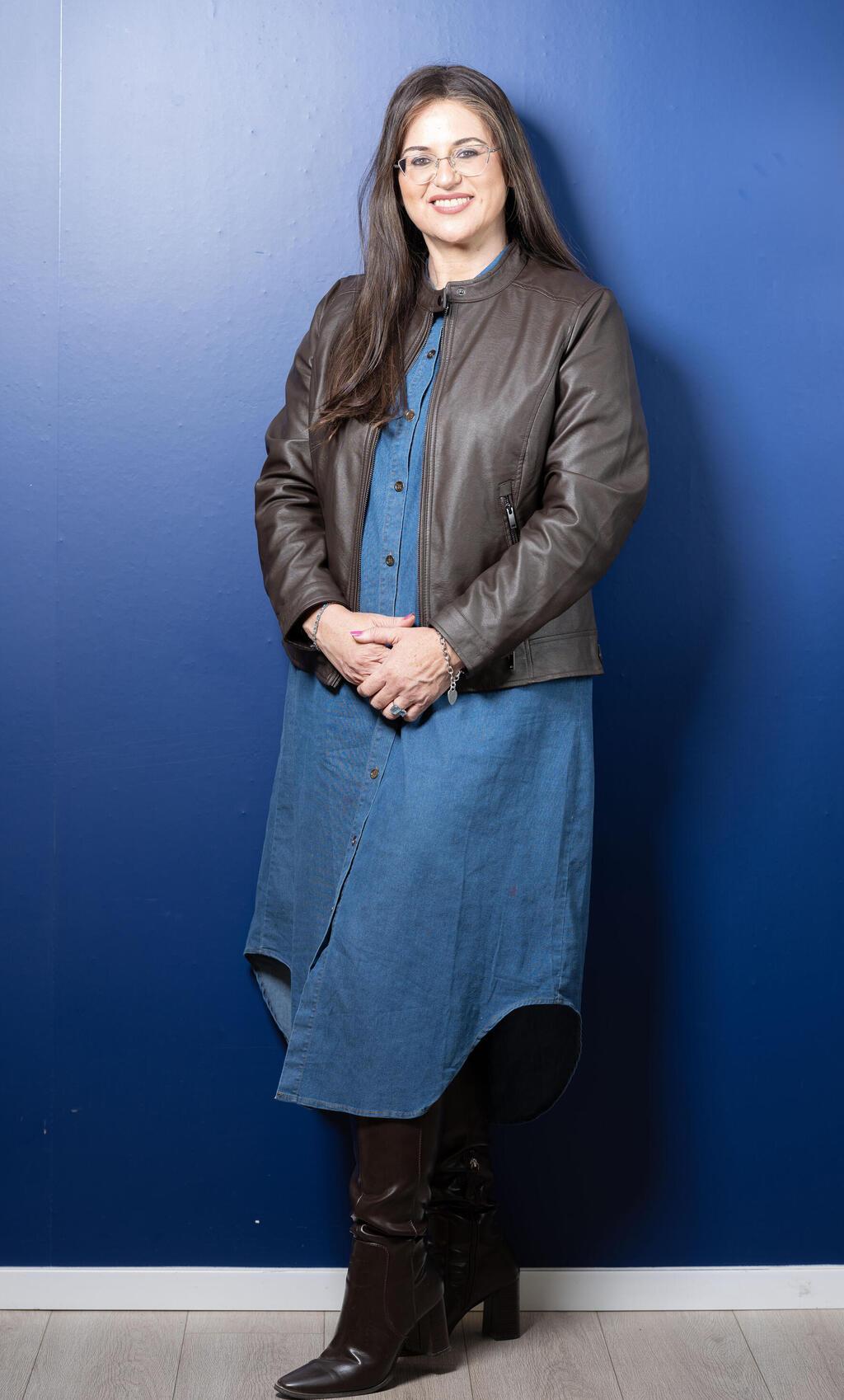 "גם אצל החרדים מורידים על תמונות, הן הורסות הרבה שידוכים" (צילום: יובל חן ) שרה פכטר