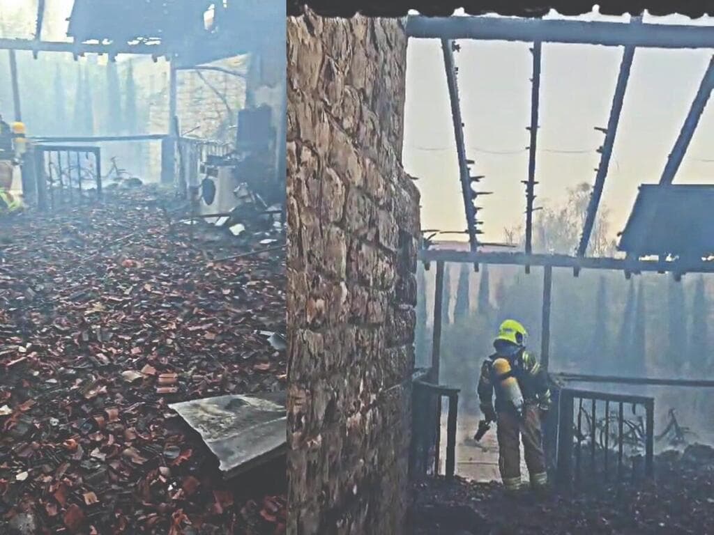 הבית אחרי. " אמרתי לילדים, 'אנחנו לא בוכים על רכוש'" (צילום: אלבום פרטי) הבית במטולה, לפני פגיעת הטיל ואחריה