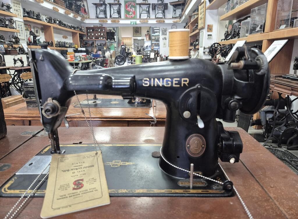 מוזיאון מכונות התפירה, נשר. מהאוספים הגדולים בעולם (צילום: צביקה בורג) מוזיאון מכונות התפירה, נשר. מהאוספים הגדולים בעולם