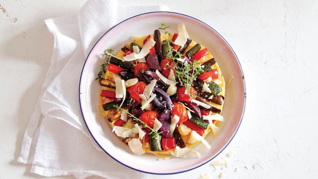 פאי פולנטה עם ירקות אנטיפסטי