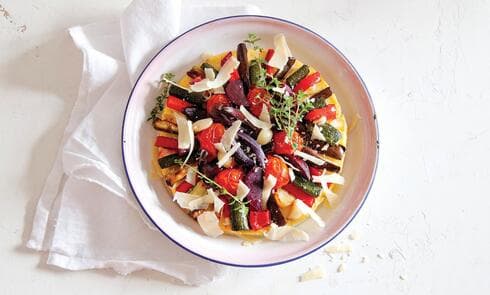 פאי פולנטה עם ירקות אנטיפסטי