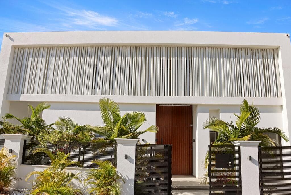 בית בקיסריה שעומד למכירה, Davidson Real Estate