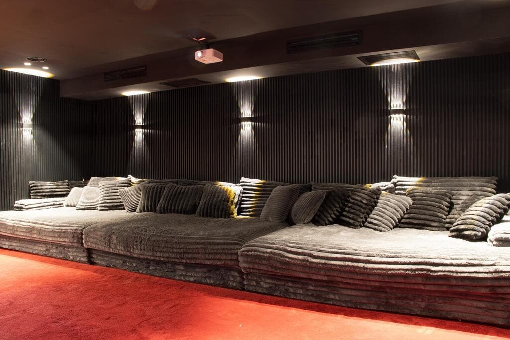 בית בקיסריה שעומד למכירה, Davidson Real Estate