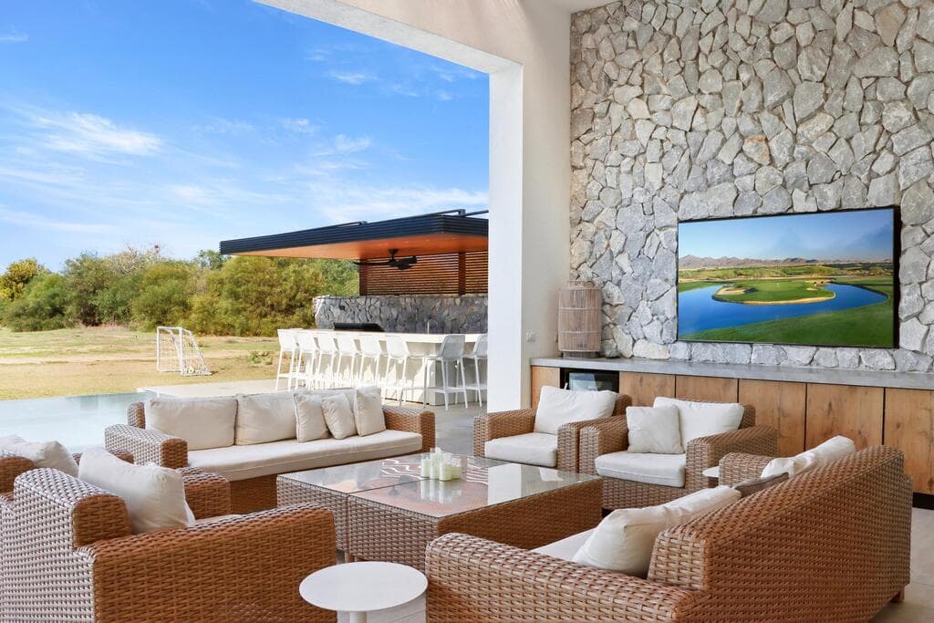 בית בקיסריה שעומד למכירה, Davidson Real Estate