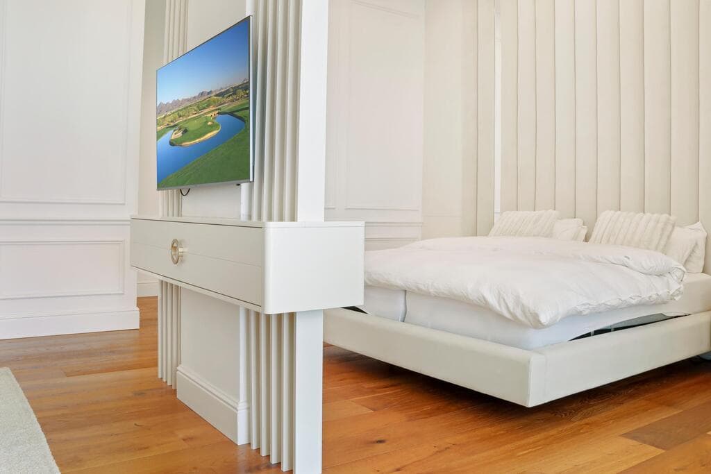 בית בקיסריה שעומד למכירה, Davidson Real Estate