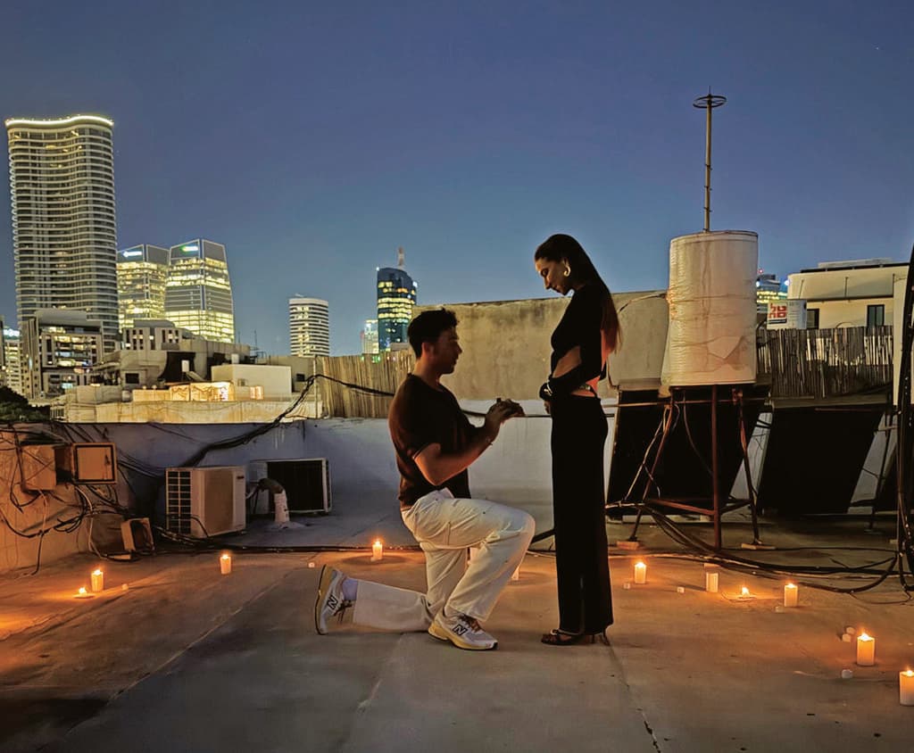 הצעת הנישואים. "שנינו צאצאים לשורדי שואה"
(צילום: אלבום פרטי) שני גולדשטיין עם הארוס, סאם קליין