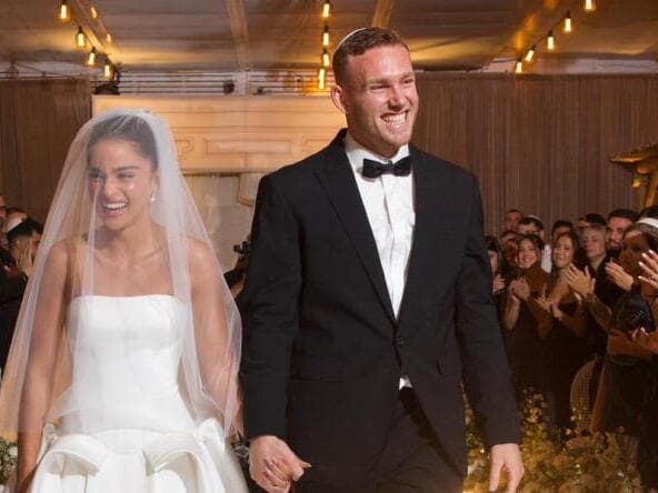 הינומה עם כיתוב אישי