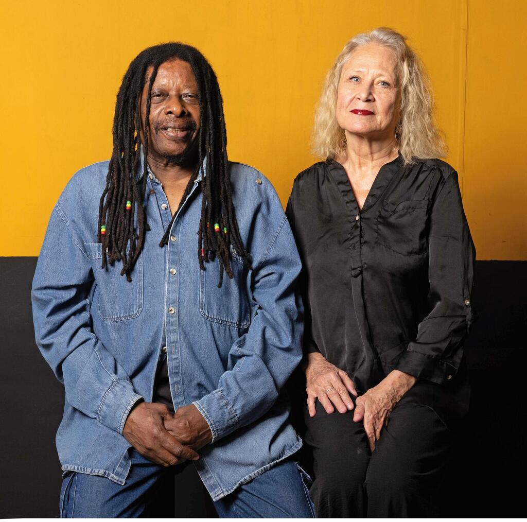 טוני ריי ואשתו אנג'י