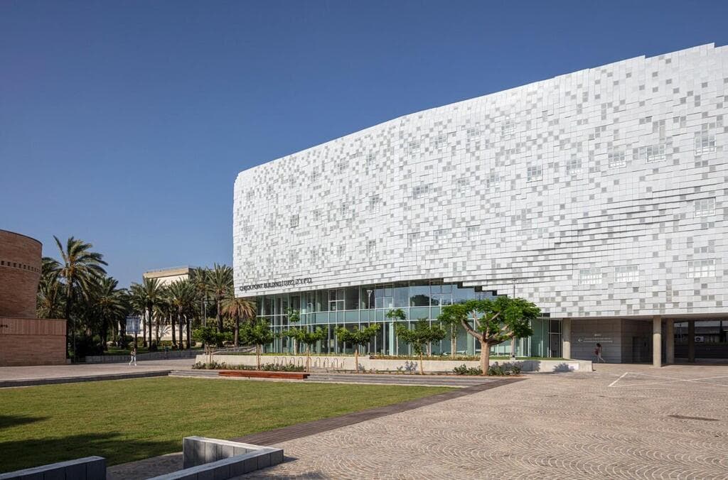 בניין צ'ק פוינט אוניברסיטת תל אביב. מדמה פיסקלים