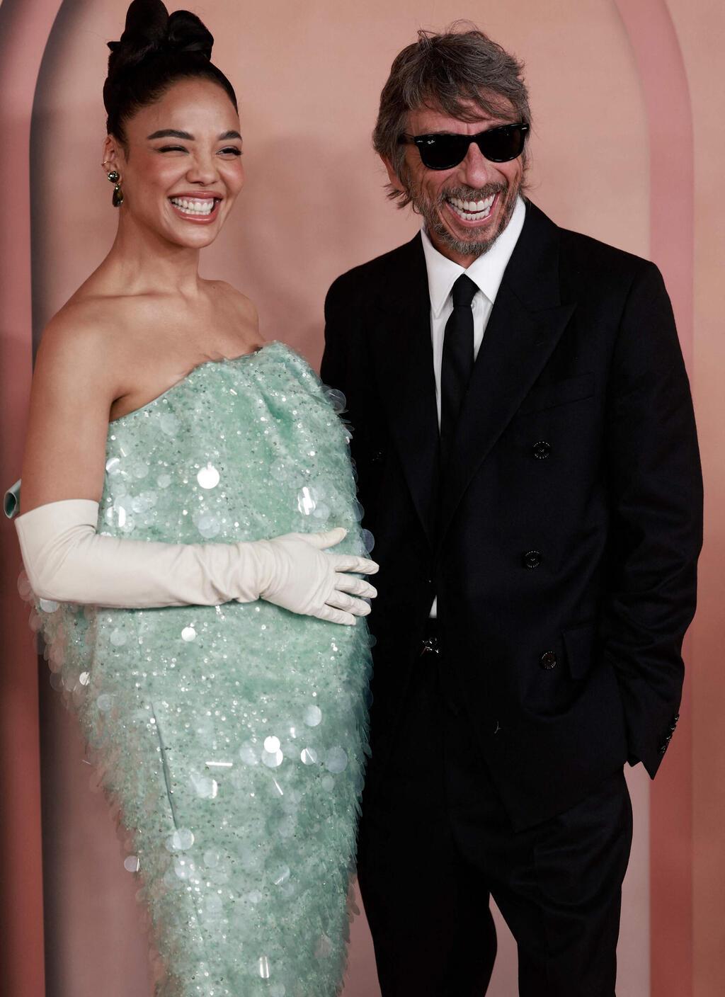 השחקנית טסה תומפסון ומעצב האופנה האיטלקי פייר פאולו פיצ'ולי