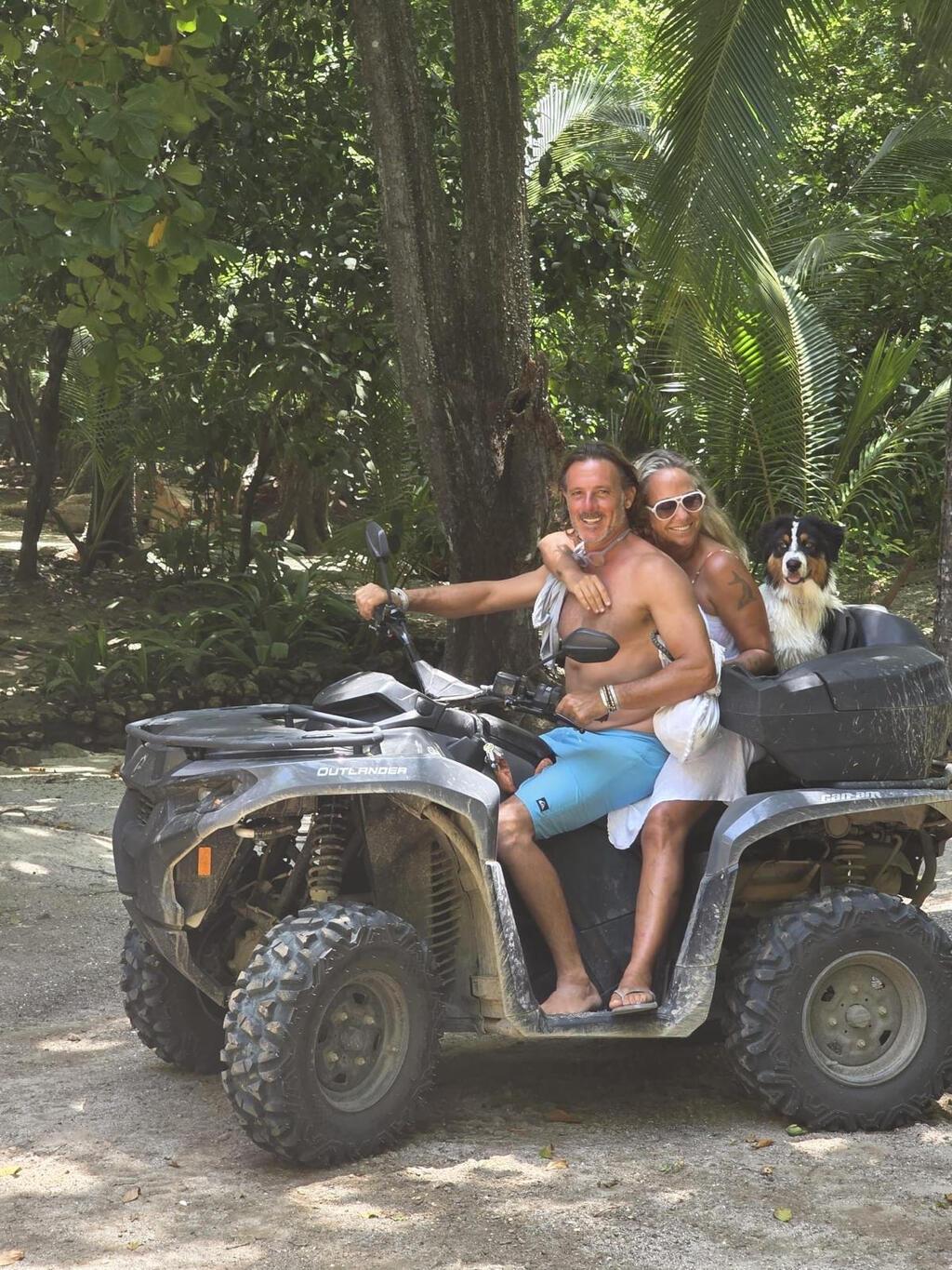 עם בעלה שגיא