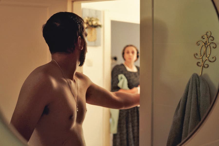 בת שבע שוב ומלאכי, מתוך הסרט "מלאכי" 