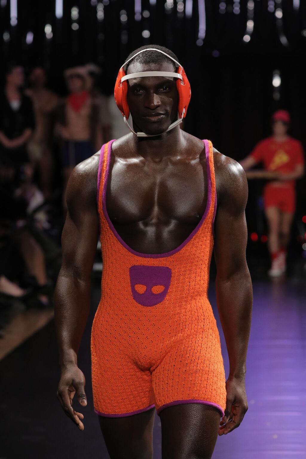 תצוגת אופנה של I Wool Survive