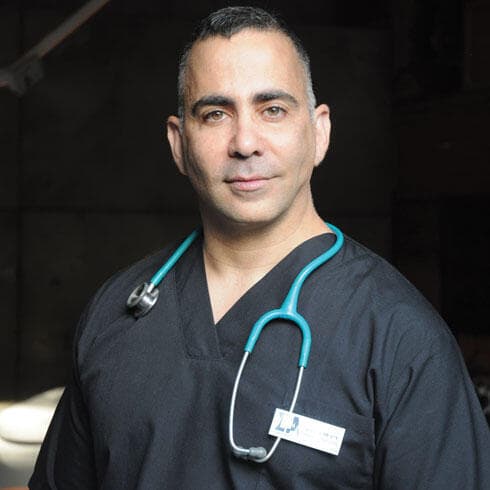 ד"ר לוי אברהם (צילום: ירון יחיעם שגן) ד"ר לוי אברהם