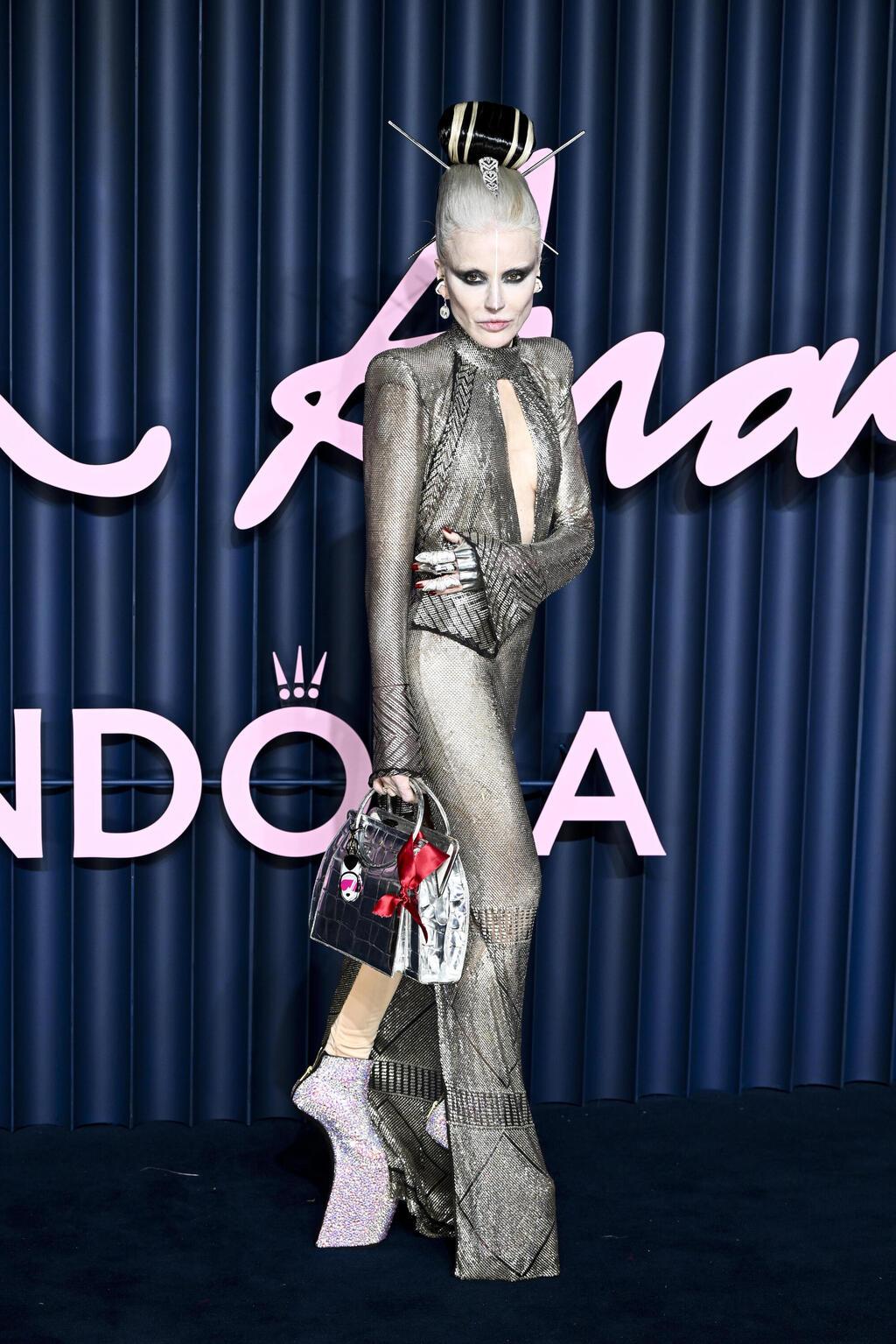 דפני גינס בטקס פרסי האופנה הבריטיים, 2025