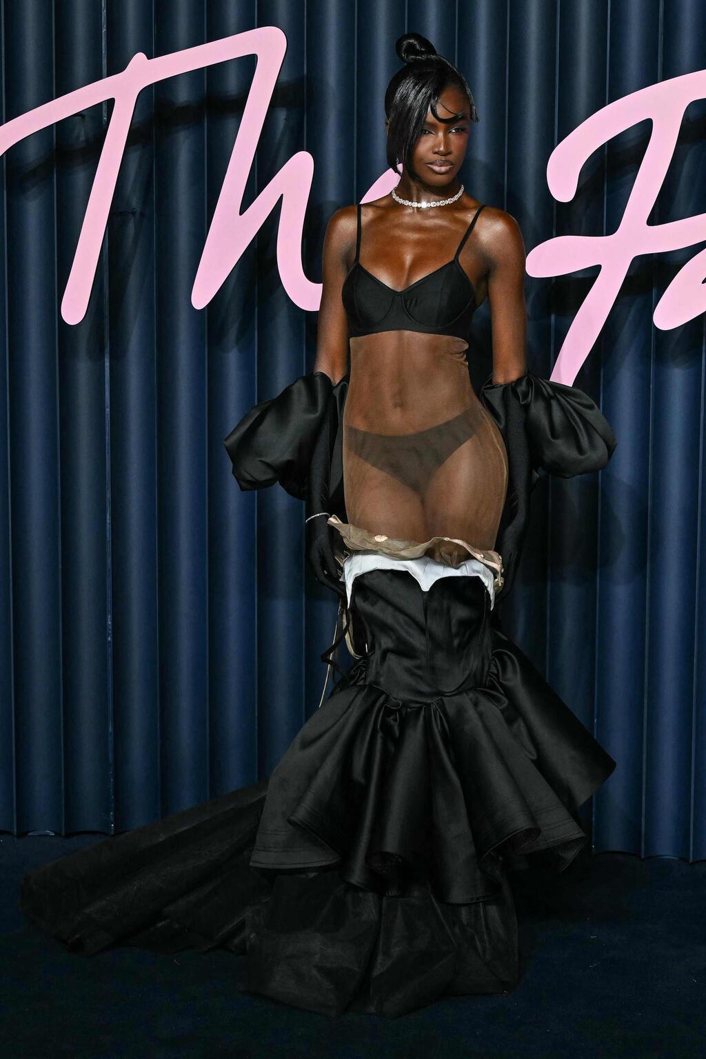 לאומי אנדרסון בטקס פרסי האופנה הבריטיים, 2025