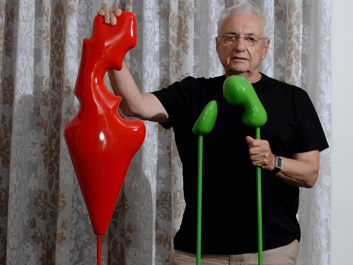 פרנק גרי במהלך ביקור בארץ