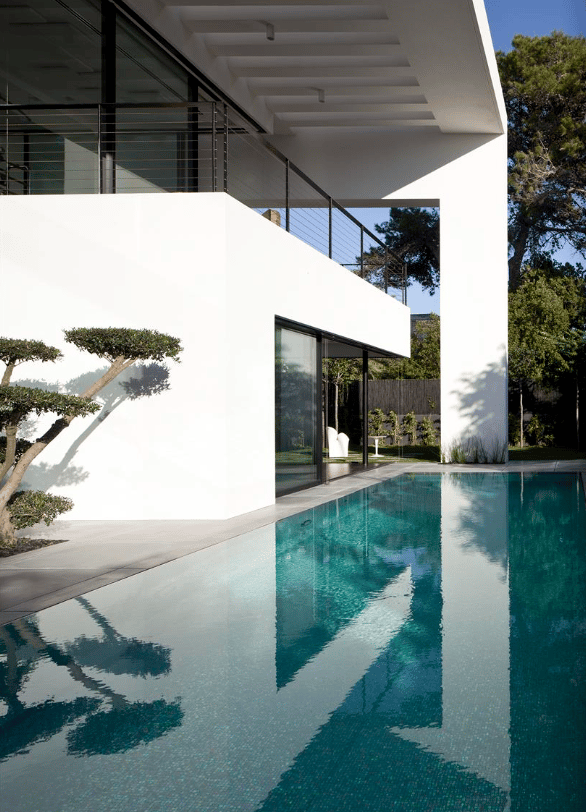 רצו משהו מינימליסטי שישרה רוגע על המשפחה (צילום: עמית גרון) בית על שטח של דונם בחיפה, בתכנון פיצו קדם אדריכלים