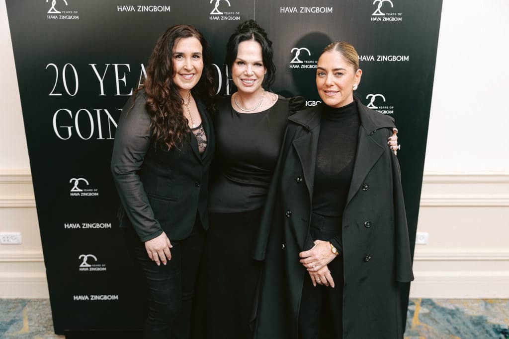  חוה זינגבוים חוה באירוע שחוגג 20 שנות עשייה. עם שגית רביבו )מימין( וקרין גורן )משמאל(