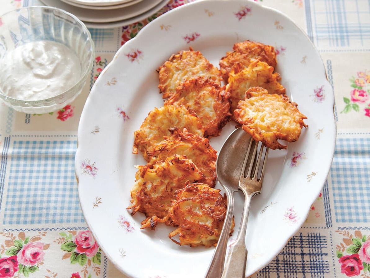 קלאסיות: לביבות תפוחי אדמה (צילום: יוסי סליס, סגנון: נטשה חיימוביץ') קלאסיות: לביבות תפוחי אדמה