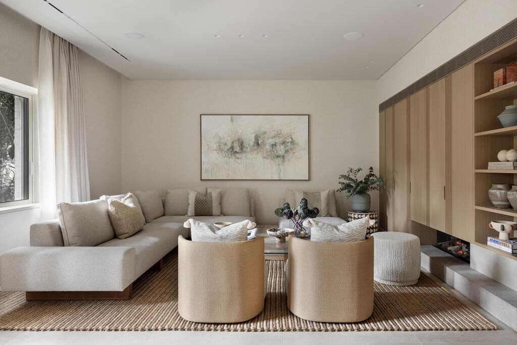 הסלון (צילום: איתי בנית) בית בירושלים בעיצוב שרון טורין