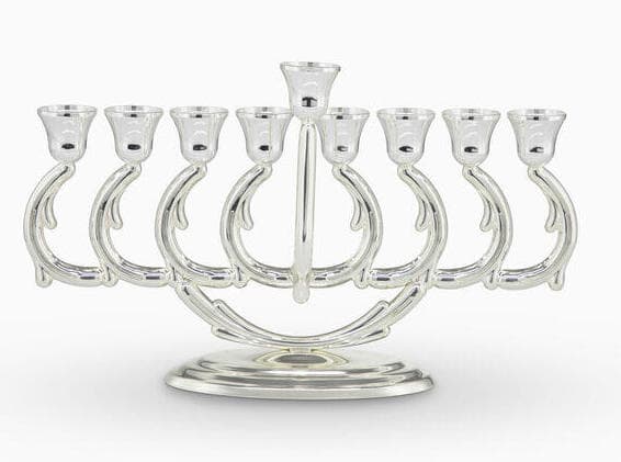הצורפים, חנוכיית ענפים מצופה כסף, 586 שקל (צילום: ירון וינברג) הצורפים, חנוכיית ענפים מצופה כסף, 586 שקל