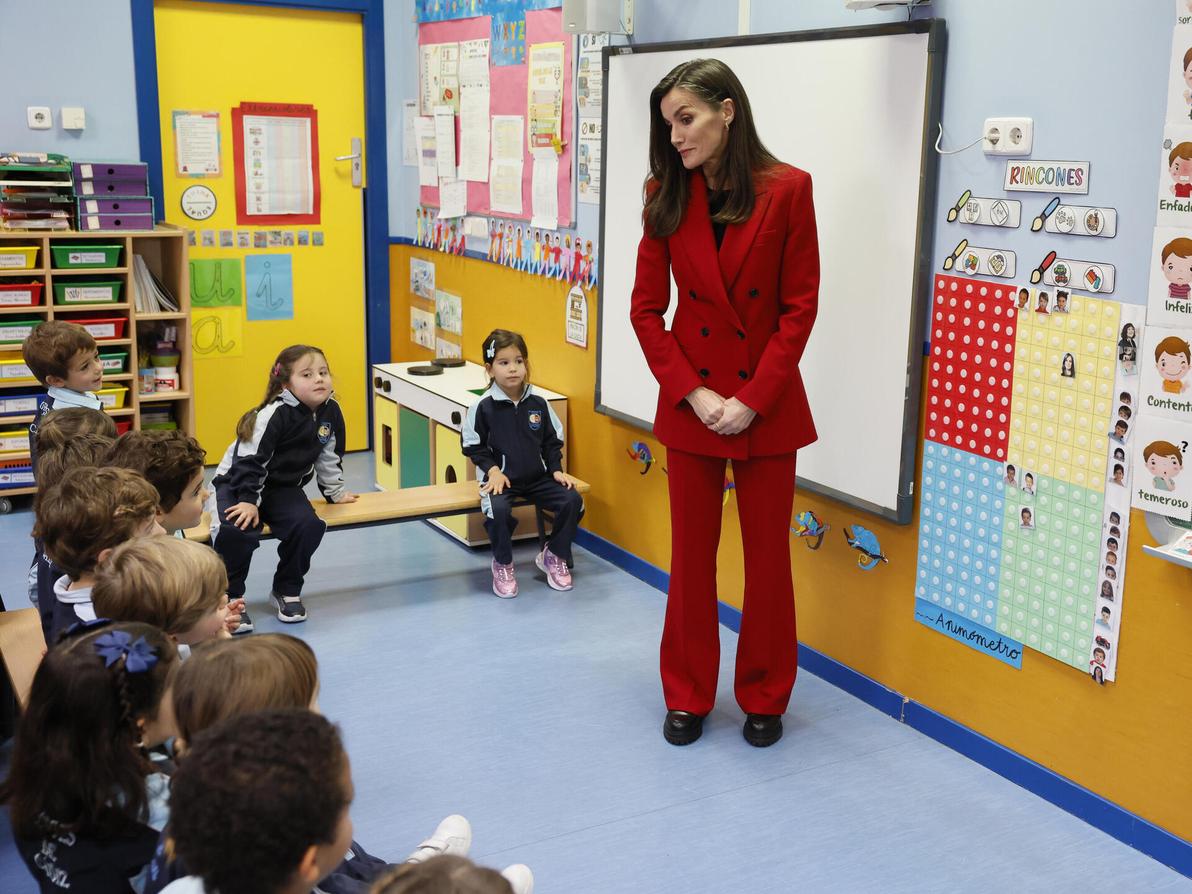 לטיסיה מלכת ספרד בביקור בבית ספר יסודי, 2025 (צילום: Ballesteros - Pool/Getty Images) לטיסיה מלכת ספרד בביקור בבית ספר יסודי, 2025