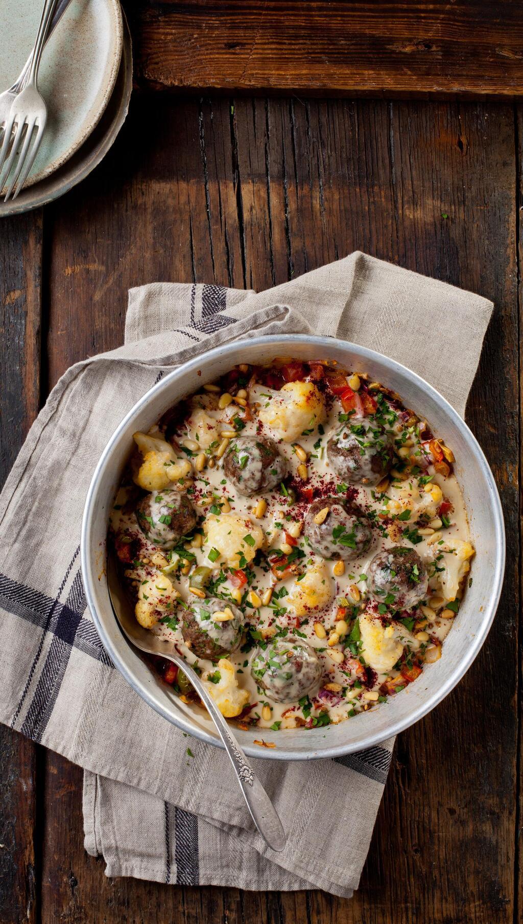 סינייה כרובית וקציצות קבב