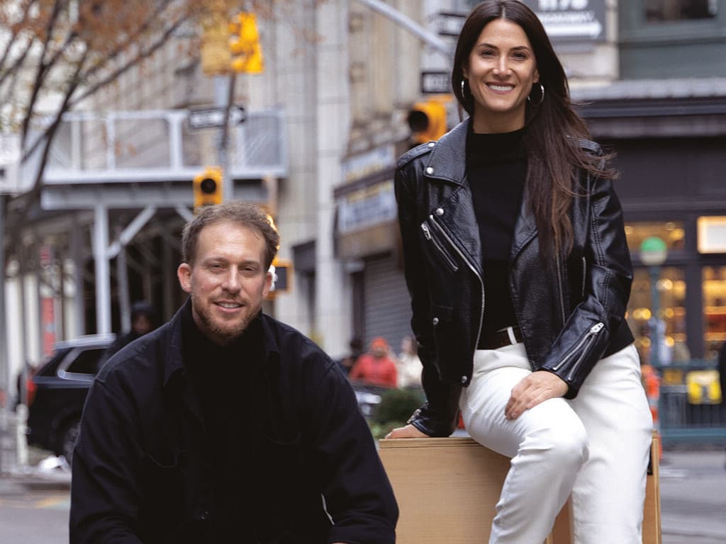 יעל שמר עם השותף שי להבי