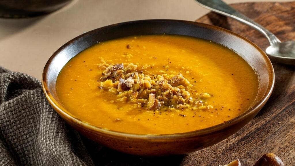 מרק כתום עם ערמונים