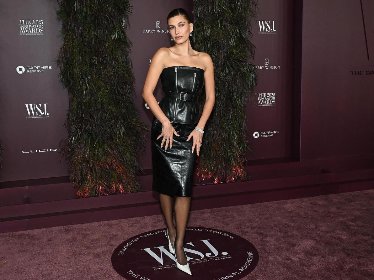 היילי ביבר על השטיח האדום, 2025