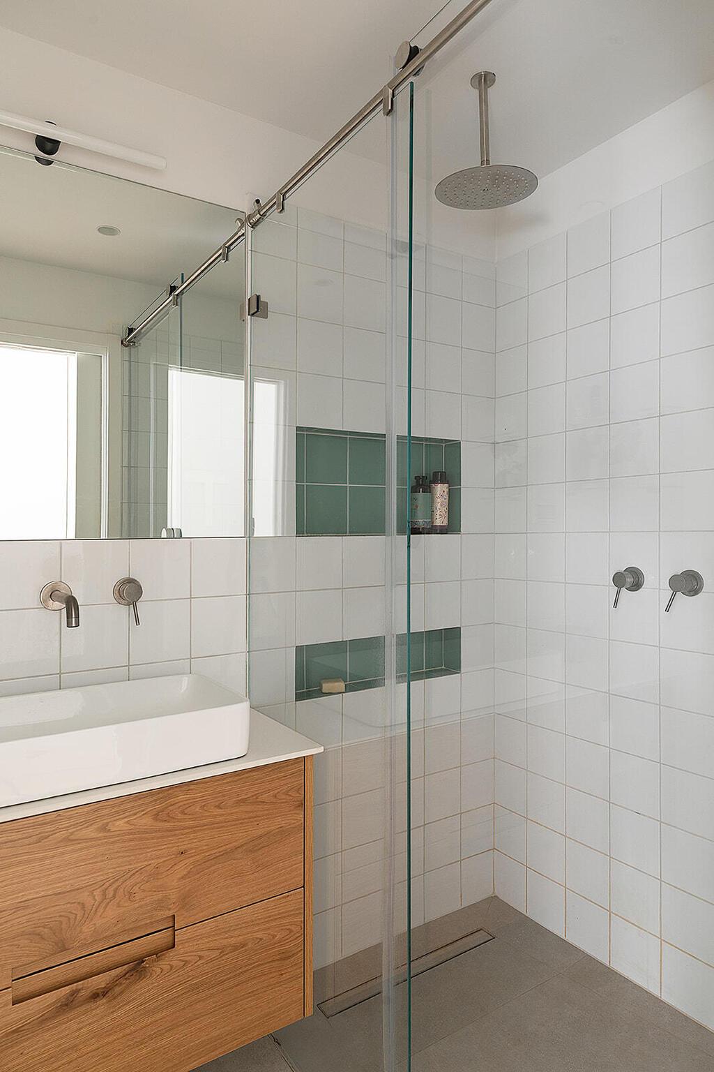 דירה מידימליסטית בשכונת אפקה, עיצוב: לירון גונן