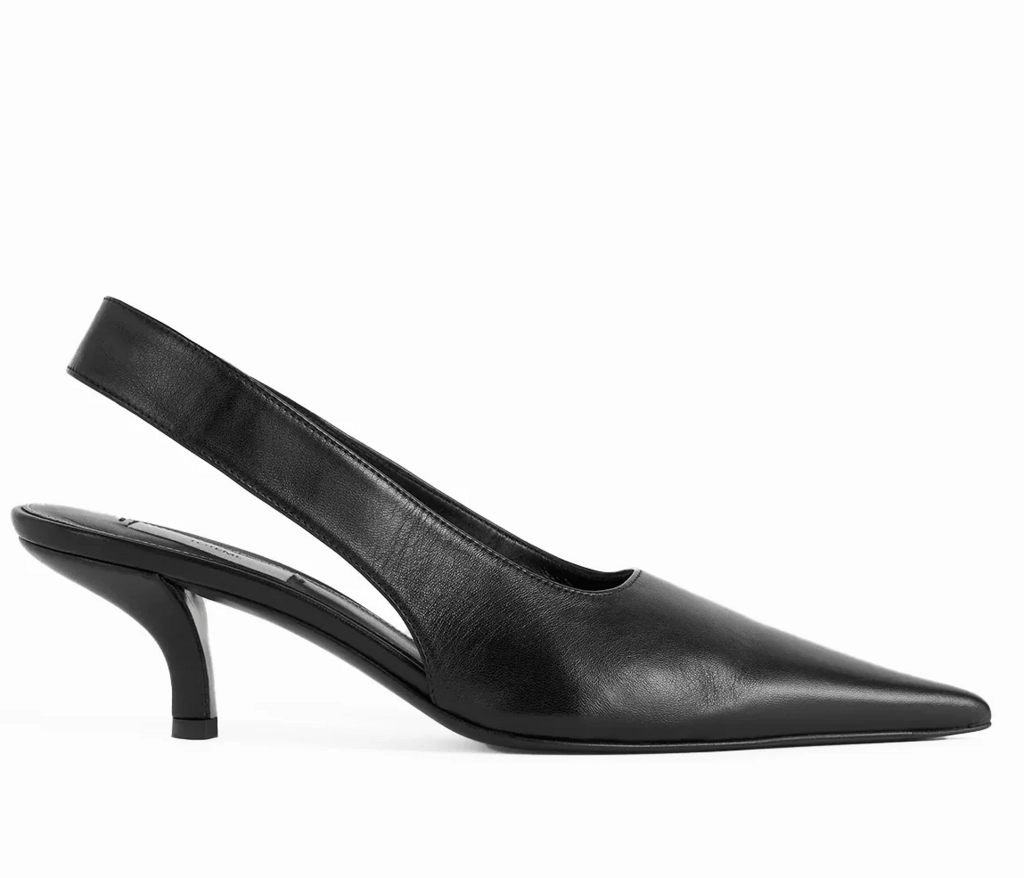 נעליים של Toteme בבוטיק ורנר