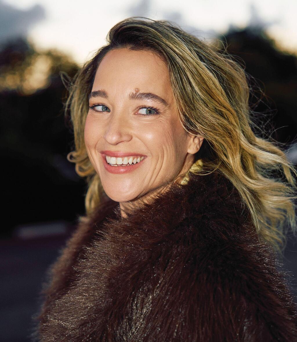 אפרת וכטל. "אני חושבת שההצלחה האמיתית שלי היא בכך שאמא שלי לא שואלת אותי יותר, 'נו, מתי תביאי לי מישהו ותחליפי שם משפחה?'" (צילום: בת שחר ניסן) אפרת וכטל. "אני חושבת שההצלחה האמיתית שלי היא בכך שאמא שלי לא שואלת אותי יותר, 'נו, מתי תביאי לי מישהו ותחליפי שם משפחה?'"