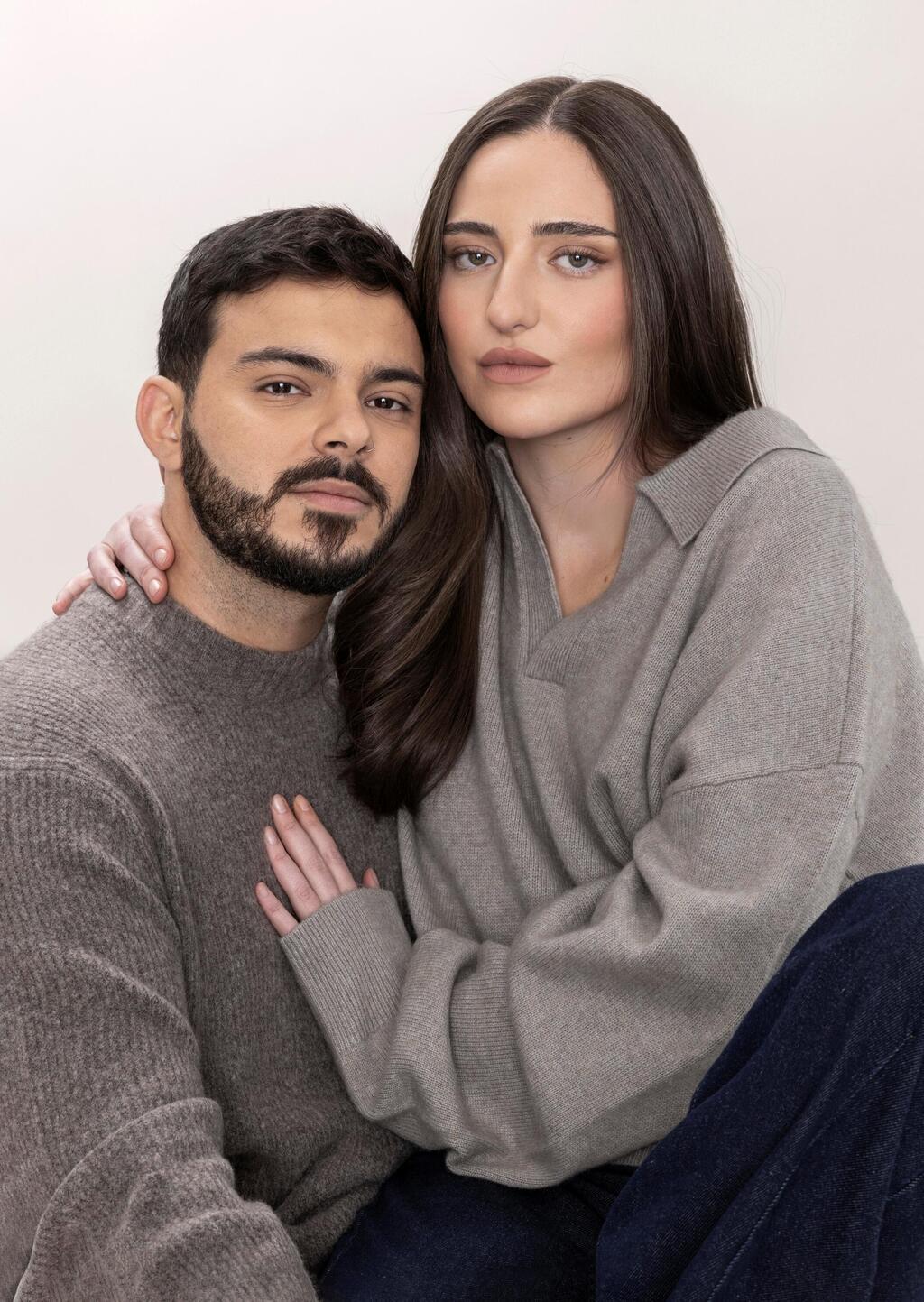 "אחרי שבועיים היא הניחה את הרגשות על השולחן". 