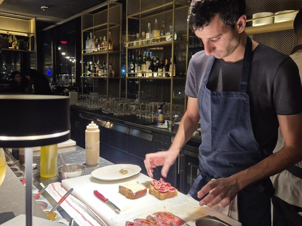 מלון נוצ'ה, בר הרופטופ. מנות יצירתיות, יין וקוקטיילים, והכול כשר