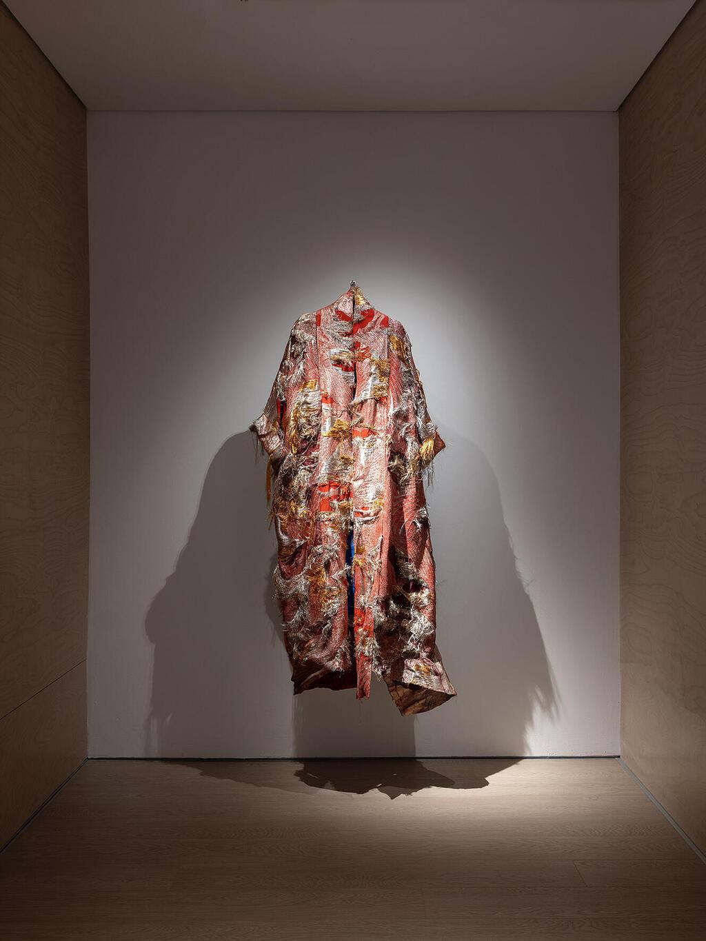 עיצובים של דורין פרנקפורט בתערוכה "פועלת אופנה"