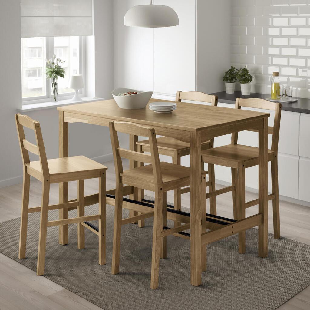 שולחן ו-4 כסאות HAGERNAS מחיר סייל 895 שקל. שווה (צילום: סטודיו איקאה) שולחן ו4 כסאות HAGERNAS מחיר סייל 895 שח איקאה